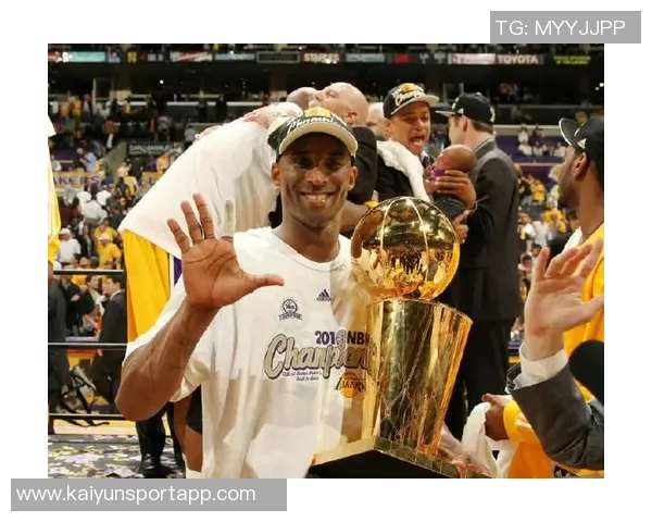 里夫斯开季连续五场得分25创队史第六人新纪录自科比以来首位 里夫斯开季连续五场得分25创队史第六人新纪录自科比以来首位