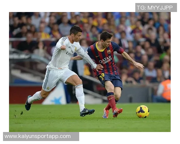 梅西与C罗再创辉煌38岁梅西17次入选最佳40岁C罗15次紧随其后 梅西与C罗再创辉煌38岁梅西17次入选最佳40岁C罗15次紧随其后