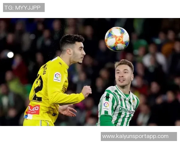 苏牙与巴尔特拉同场竞技胜率满分巴尔特拉幽默邀请其加盟贝蒂斯