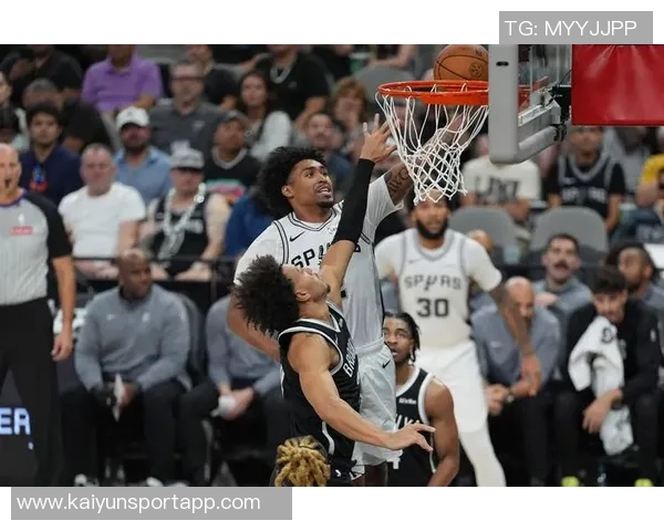 名记称哈珀与卡斯尔为马刺非卖品他们将与文班携手打造新辉煌